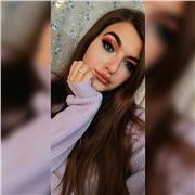 Ragazza certificata livello avanzato C1 Cambridge offre ripetizioni